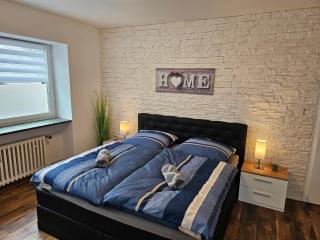Exklusives und helles Erdgeschoss-Apartment No 2 im Zentrum von Kassel, schnelles 1Gbit Internet, Geschirrspüler, Boxspringbetten - Kassel - 9