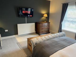 Refurbished Victorian Villa- Free Parking- Sleeps6 - 1