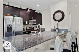 5 Bedrooms 4 Bathrooms Storey Lake 3149 Pp - 3