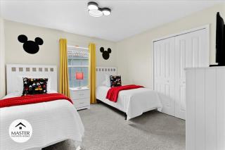5 Bedrooms 4 Bathrooms Storey Lake 3149 Pp - 1