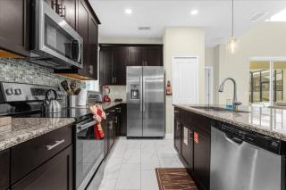 5 Bedroom 5 Bathroom Storey Lake 4729 Sh - 5