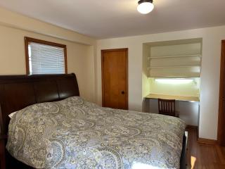 J2 Pleasant Queens Size room near St. Peter's hospital & New Brunswick Downtown - 4
