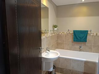 Apartment A8 inside Bains Lodge - Bloemfontein - 2