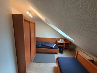 Monteurzimmermit Gemeinschafst Bad-Küche- AM RHEIN - - 1