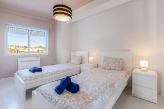 MAX CRIB - Seafront 2 bedroom apart with AC and private parking in Armação de Pera - Armação de Pêra - 1