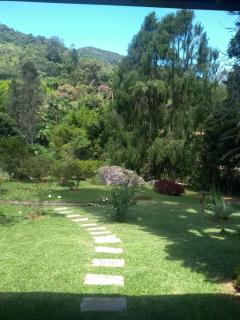 Bangalo a beira do rio em plena natureza - 7