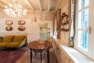 Explore Venice from a Sophisticated Hideaway in San Polo - Venice - 4
