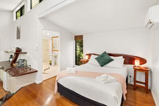 Hunchy Hideaway - 6