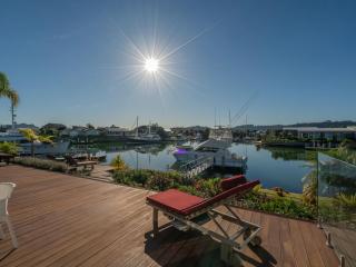 Hosts on the Coast Boost Morale on the Canal - 5