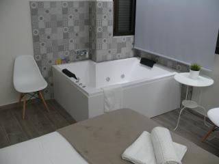 HOSTAL LETTO DAL MARE - 8