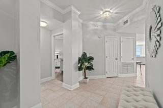 Luxury Beachfront Condo w/ 2 Balconies! Sleeps 8! Walk to Pier Park! - Panama City Beach - 0