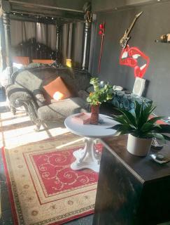 cottage of character - 7