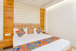 FabHotel Holiday Grand - 1