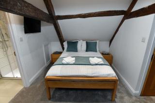 Alfred Russel Wallace Restaurant with Rooms - Usk - 9
