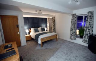 The Wallace Steakhouse with Rooms - 5