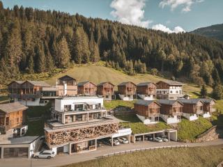 Boutique Hotel und Chalets Bergwiesenglück - See - 5