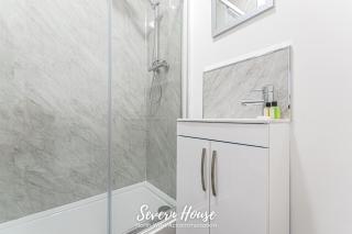 Severn Street House Serviced Accommodation - Leigh - 2