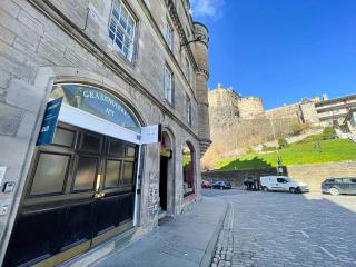 Snug Studio on The Grassmarket, 5mins from Castle - 3