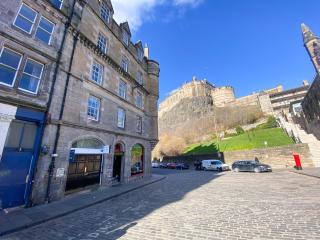 Snug Studio on The Grassmarket, 5mins from Castle - 6