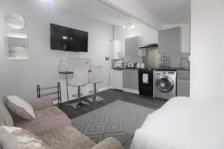 Studio 2 min walk to Upton Park Station - Londra - 8