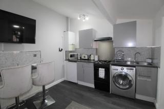 Studio 2 min walk to Upton Park Station - Londen - 2