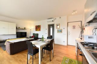 CaseOspitali - Casa Kikka, elegante appartamento con balcone in nuovo condominio per 4 - Cernusco sul Naviglio - 2