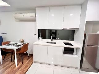 HILL & SEA VIEW Studio in Peak Tower - 4