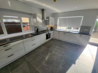 High Spec Large 6 Bedroom House! - Kingston upon Thames - 8