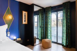 Les Suites 7 Anges - Parking, Vue Cathédrale & Centre Historique Reims - 1