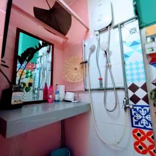 134 Lily's Colorful Private House in city center - 7