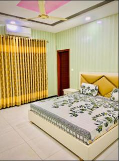 The Crown Guest House - Islamabad - 7