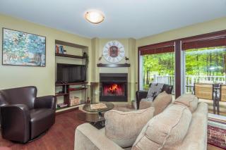 Townhouse With Free Shuttle To Tremblant Resort - 0