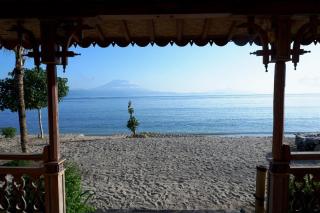 Blue Harbor Beachfront Villas & Resto - Nusa Penida - 4