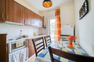 Escape with Style in this Chic 2BR Apartment! - Atene - 4