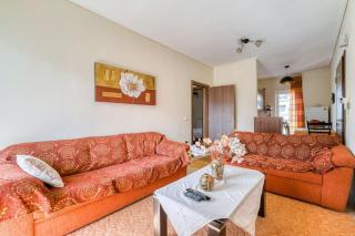 Escape with Style in this Chic 2BR Apartment! - Atene - 9