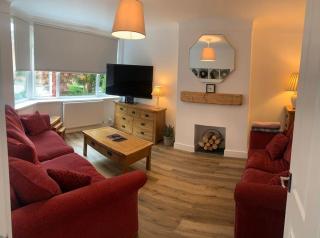 Renovated home, fab location, garden, pet friendly and parking - 4