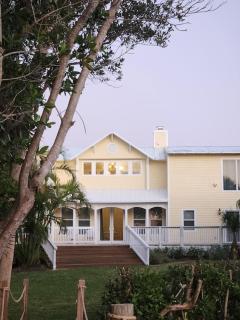 Renovated Spacious Beach House-Steps from the Beach! - Fort Pierce - 9