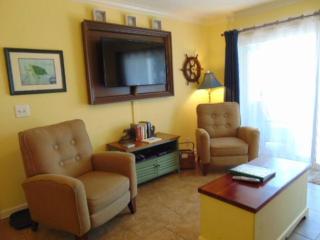 H13 Ocean Walk Resort 2bdrm 2 bath downstairs great beds Great view and always a great breeze - Saint Simons Island - 6