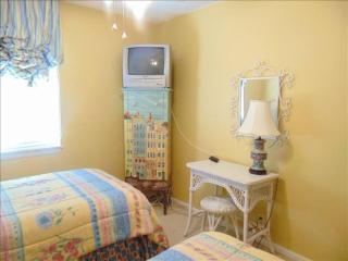 N5 great for families 4 twins 1 king, screened room large living room 2 and 1 half baths bedromms up - Mallory Park - 5