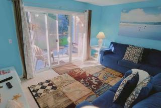 T11 Downstairs King Bed Ocean Walk Resort close to tennis courts and back pool - Mallory Park - 6