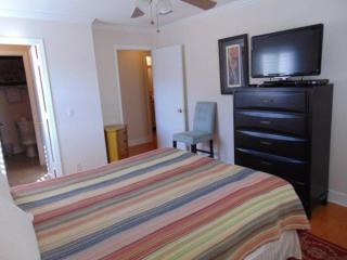 W2 Ocean Walk Resort upstairs 2 bed king and two twins next to back pool - Saint Simons Island - 3