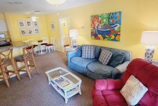 A16 Ocean Walk 1 bdrm sleeps 5 next to pool upstairs unit two full size beds full kitchen - Saint Simons Island - 9