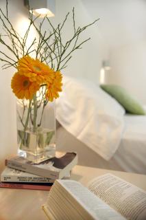 Mariposa Apartments - 2