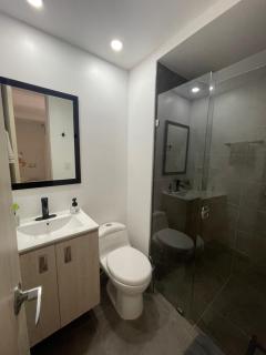 Hermoso apartamento moderno, excelente ubicación cerca al centro histórico - Bogotá - 1