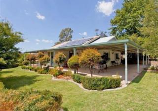Beautiful 1960s home in historic Yackandandah - Yackandandah - 0
