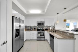 Perfect condo, room for everyone! Beachfront resort - South Padre Island - 2
