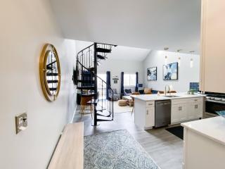 New! 2BR Ski in n out Mtn. Creek - 5