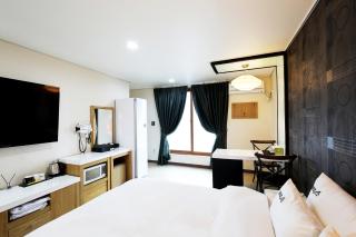 White Tourist Hotel - Jeonju - 4