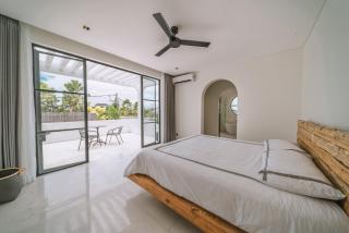 Sundar Villas Estate: Tropical 3BR Villa in Great Location - Kerobokan - 2