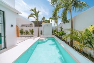 Sundar Villas Estate: Tropical 3BR Villa in Great Location - Kerobokan - 4